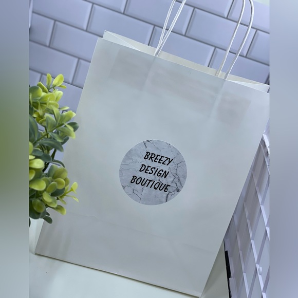 Meet your Posher, Breean - Picture 3 of 5